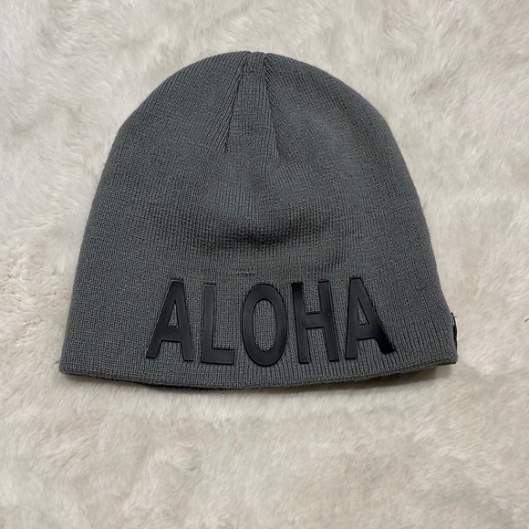 Winter hat for those much cooler days - Picture 1 of 2